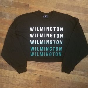 Womens Cropped Crew Sweatshirt Travel Beach Core Wilmington Nc Sz Small